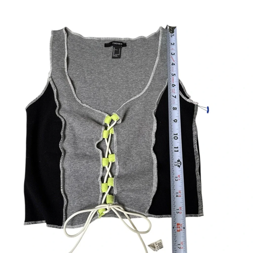 Forever 21 Women's Knit Grey Tank Top with Tie Up‎ Front Size S 108 - Picture 3 of 6
